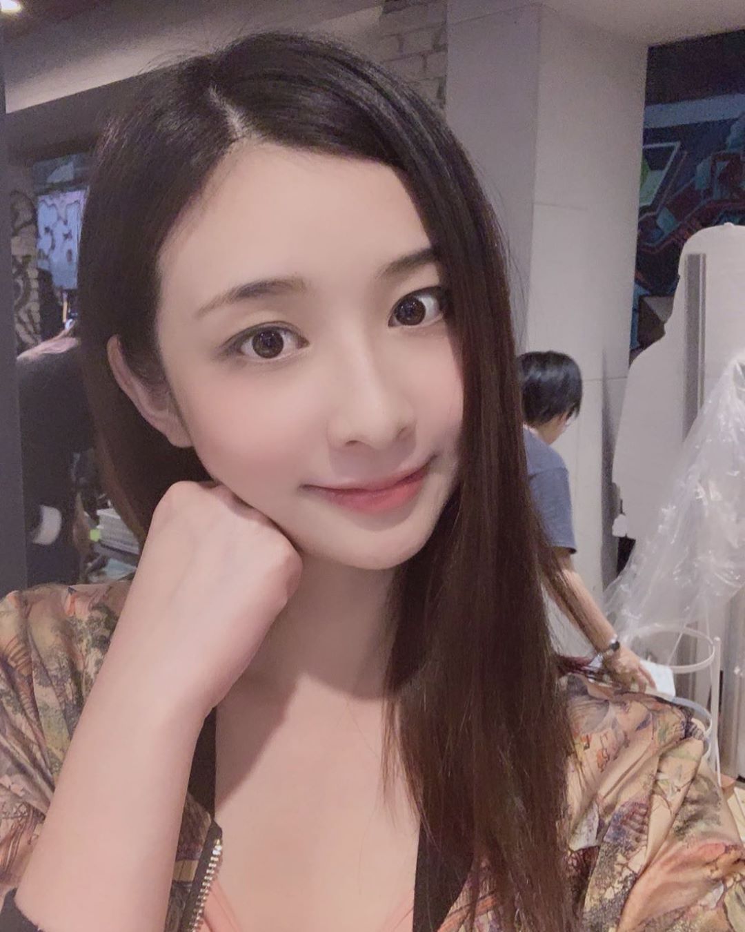 敏敏 女神級顏值.....帶你體會什麼叫初戀-第1章-图片16