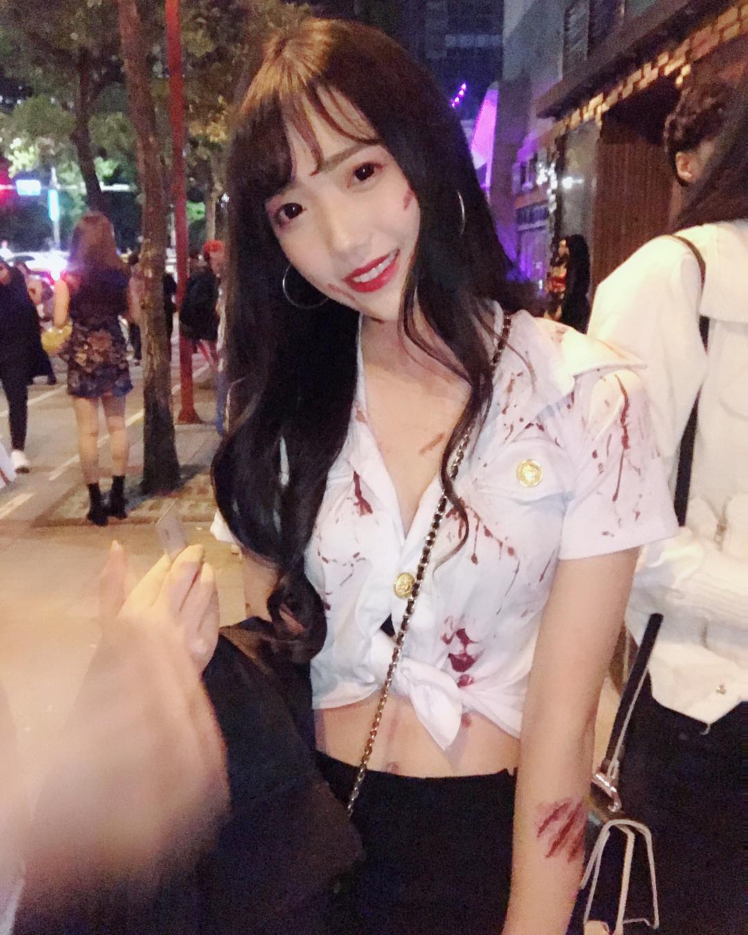 A beautiful white face, Nana.-第1章-图片1