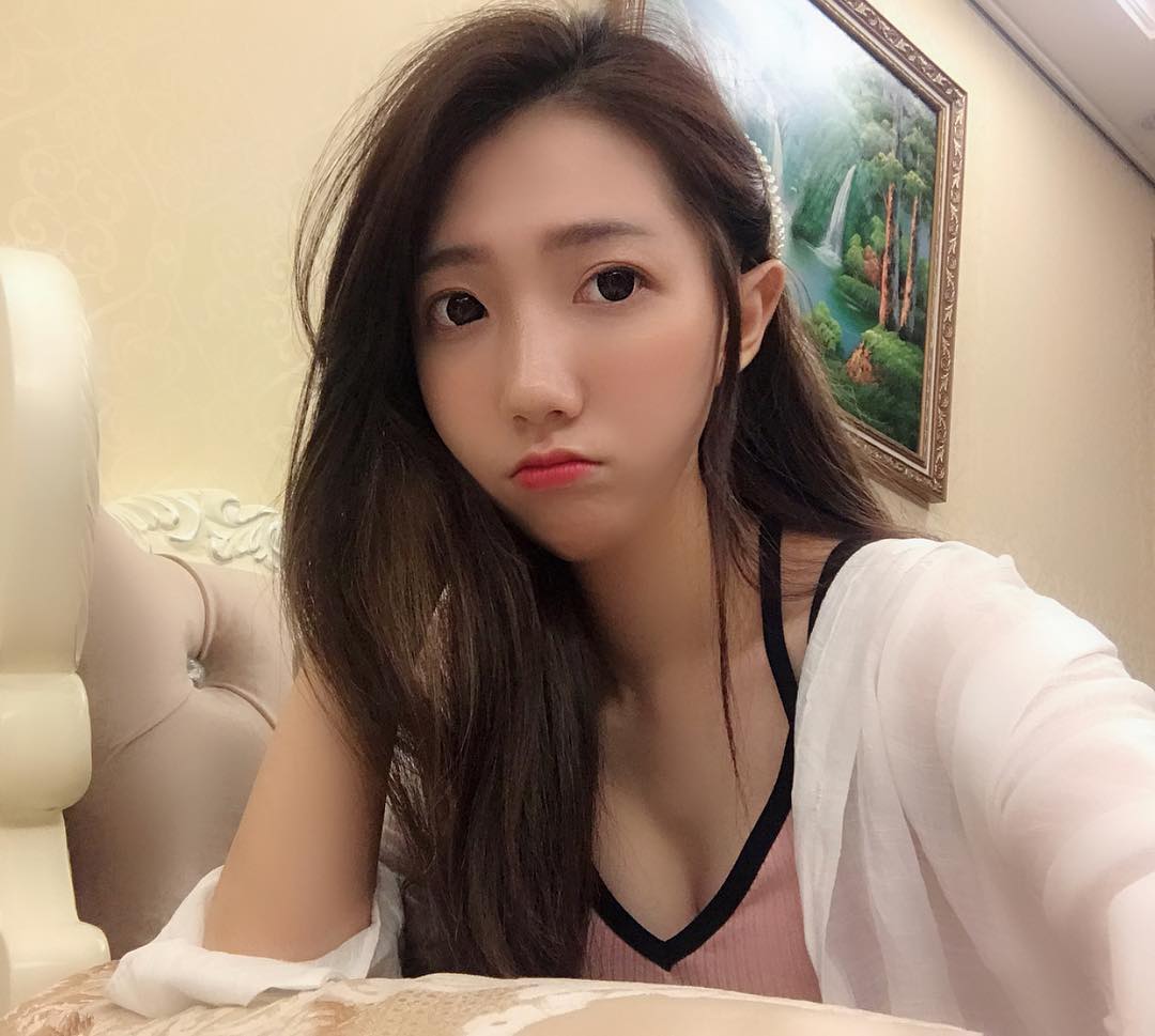 A beautiful white face, Nana.-第1章-图片15