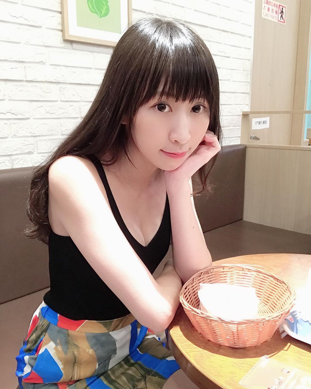 Beautiful legs X filled with bullets... Sexy eyesight can’t hold Ashely-第1章-图片17