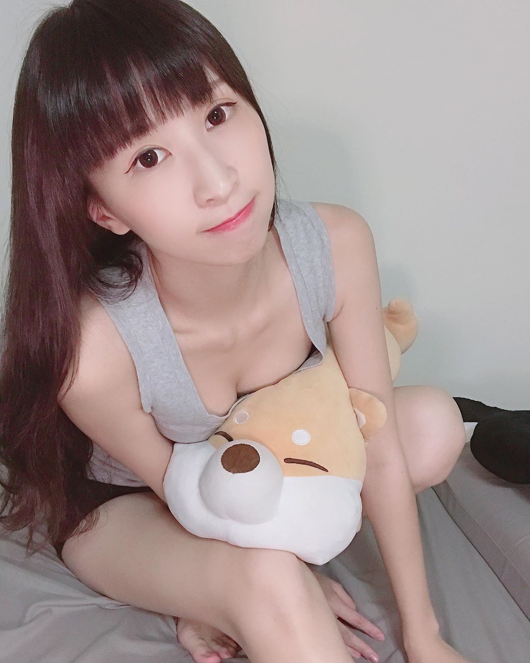 Beautiful legs X filled with bullets... Sexy eyesight can’t hold Ashely-第1章-图片24