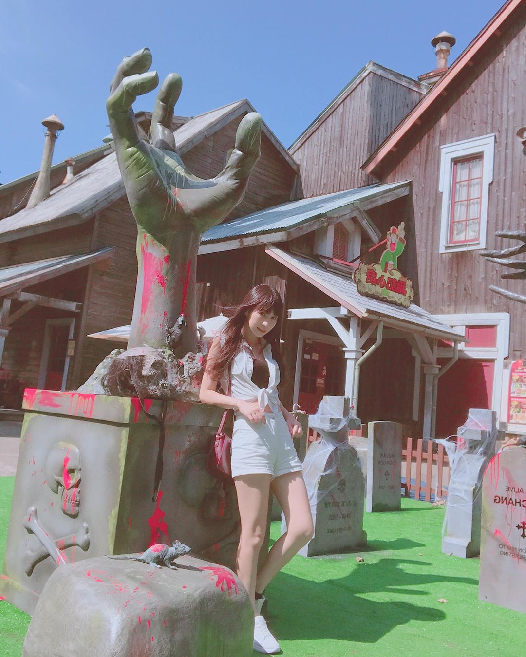 Beautiful legs X filled with bullets... Sexy eyesight can’t hold Ashely-第1章-图片29
