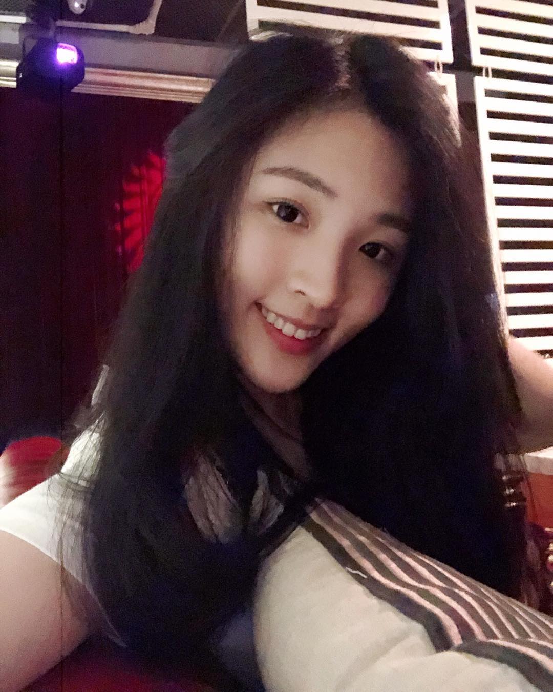 Lower-headed beauty not afraid of breaking her neck HideLyn-第1章-图片18