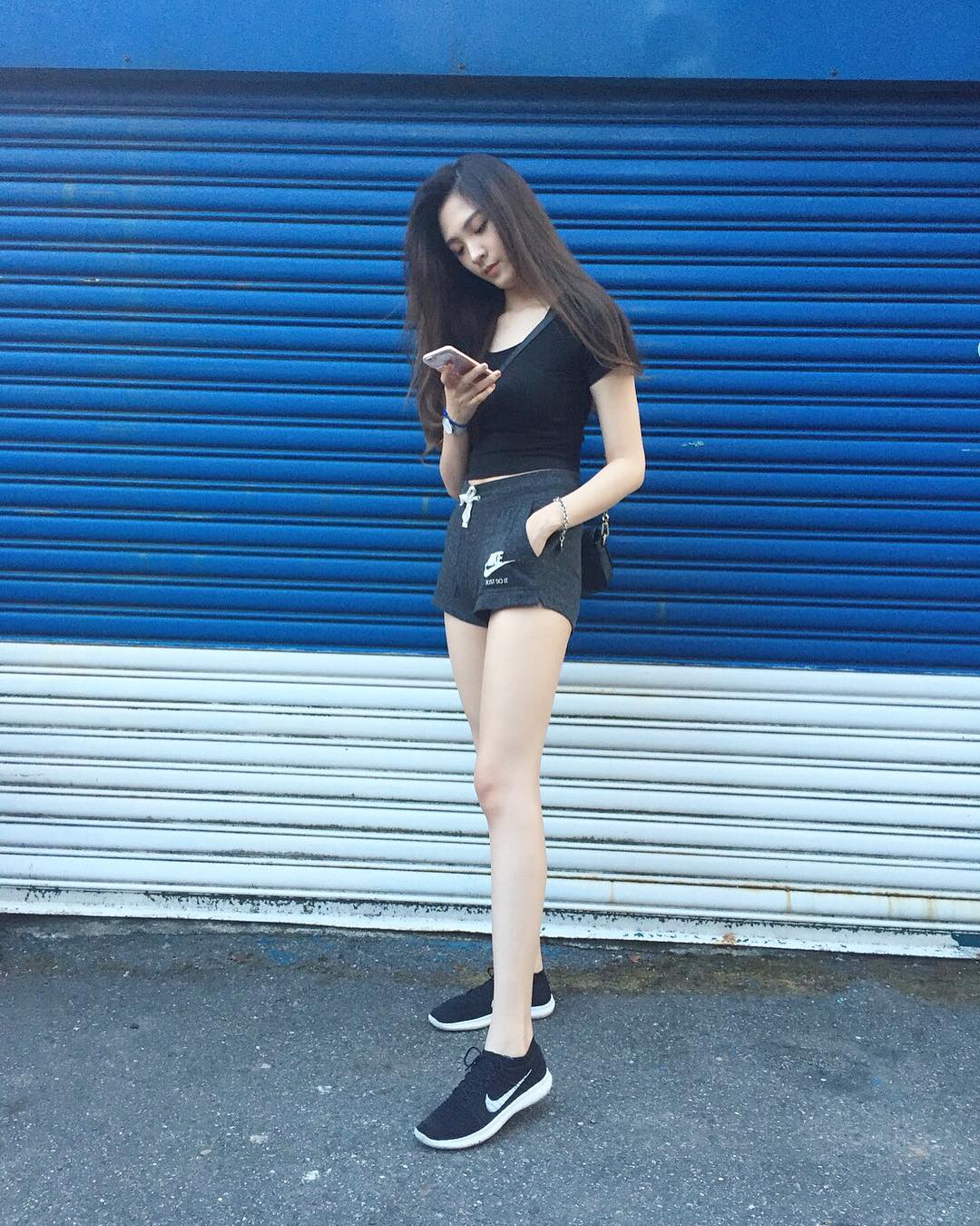 Lower-headed beauty not afraid of breaking her neck HideLyn-第1章-图片19