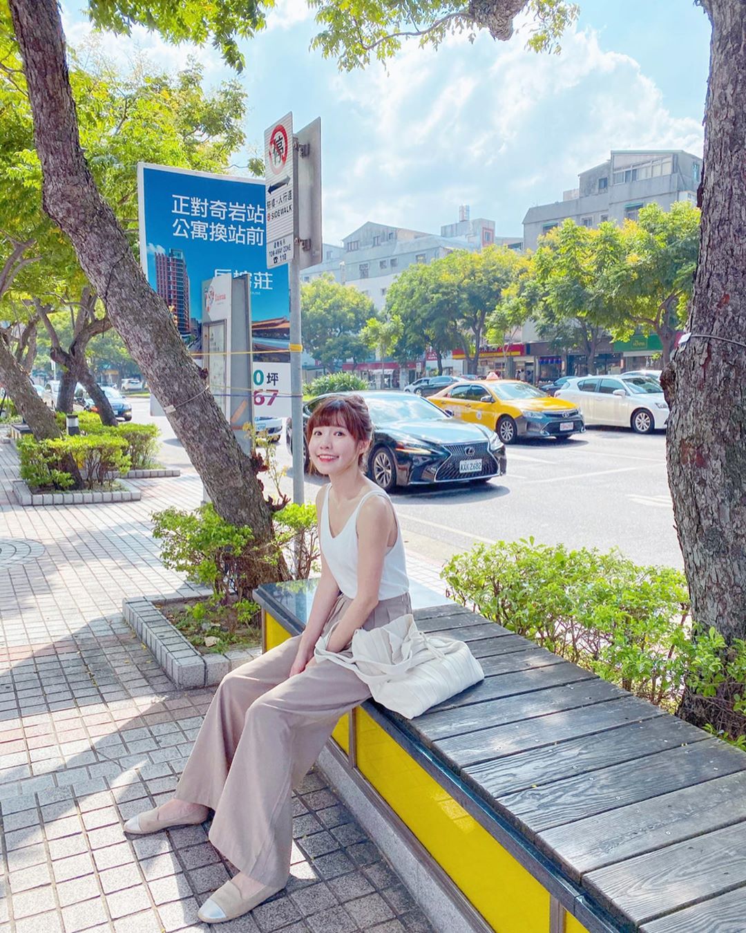 Connie: 請叫我吃不飽的空腹員 ^_^-第1章-图片1