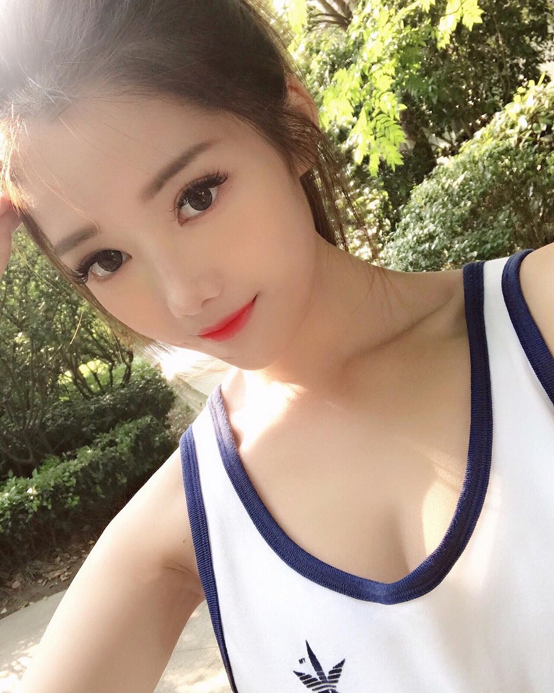 沒辦法 姐姐扭到脖子了~Meng Xiao-第1章-图片12