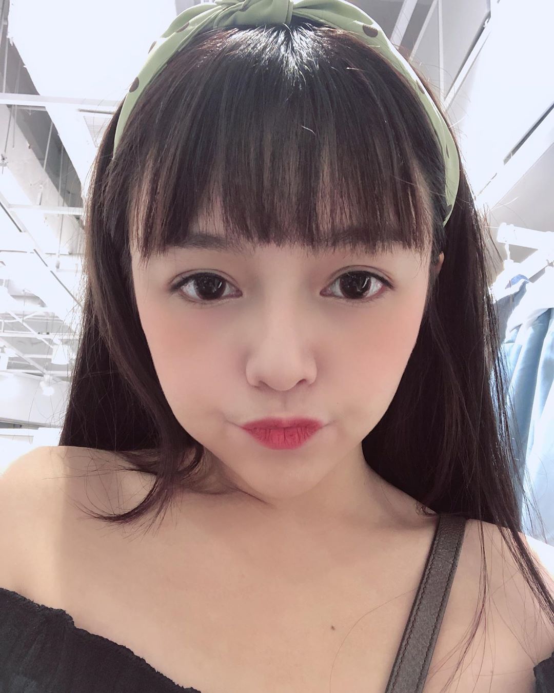 飽滿核彈乳緊到蹦出來...超巨的size看傻眼 Niu-第1章-图片16