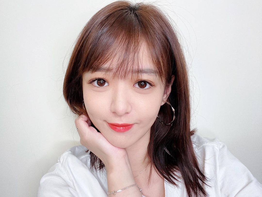 Under the clean face of Anna, there is a super-evil chest: the business heart is super strong.-第1章-图片5