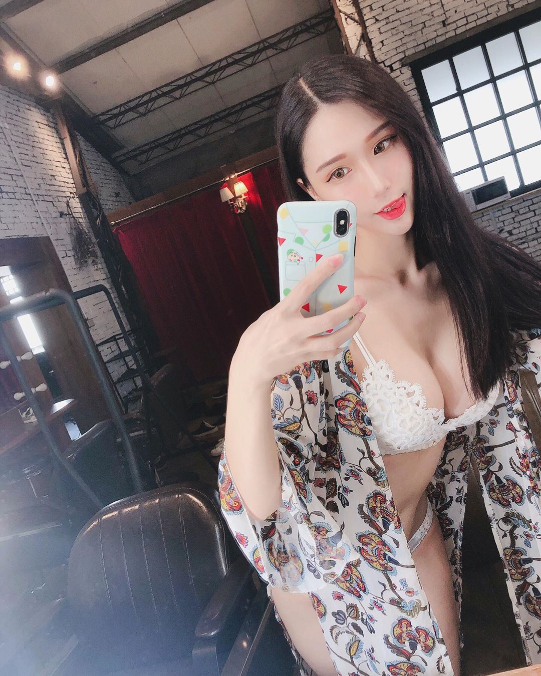 貝兒 陽光燦笑讓人想戀愛 比基尼大秀雪乳-第1章-图片8