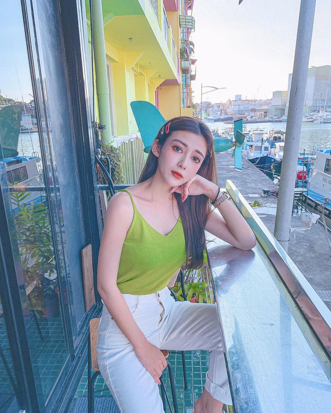 LuLu Yellow IG Sunlight Pride Body 2 Round Breasts Too Hunting Eyes: Really Good to Hide-第1章-图片3