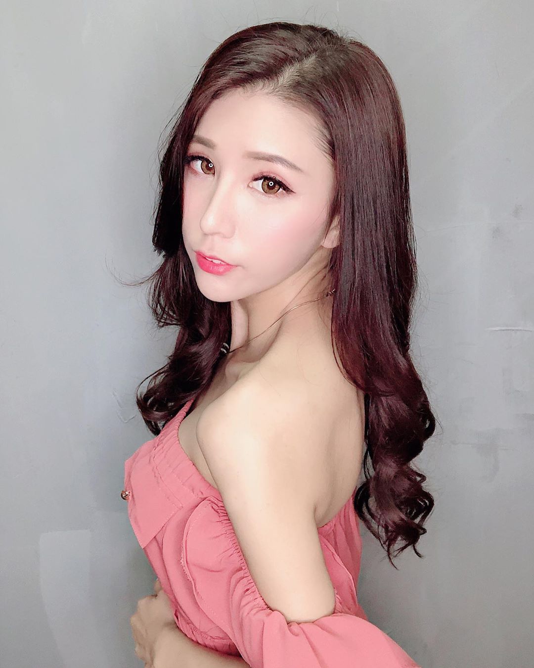 李小荻 絕美臉蛋+超SS暴力身材 讓人看好看滿!-第1章-图片16