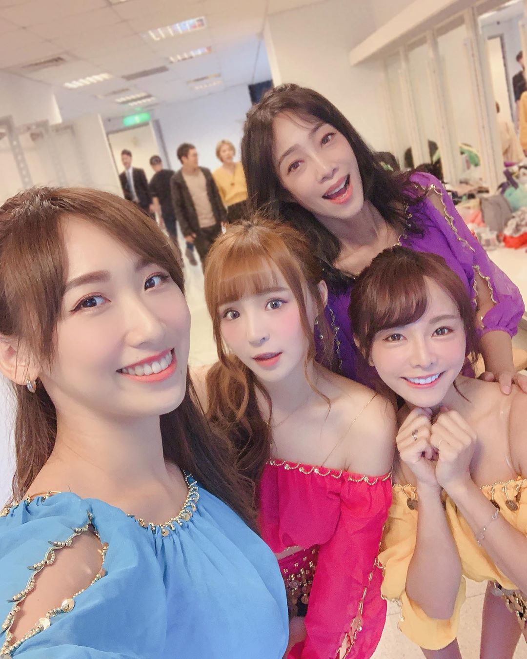 這位美女名字取的真好 都圓圓的~元元/吳婕安-第1章-图片15