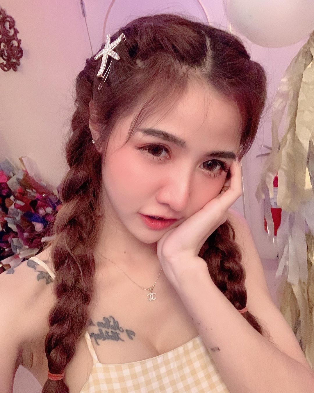 渾圓巨奶呼之欲出 純濃奶香味實在太犯規