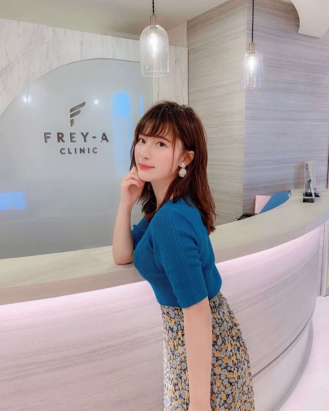 超級卡哇伊櫻花妹...單純的她不知道「一對胸乳泳裝罩不住」就要蹦出來!:想疼愛!-第1章-图片9
