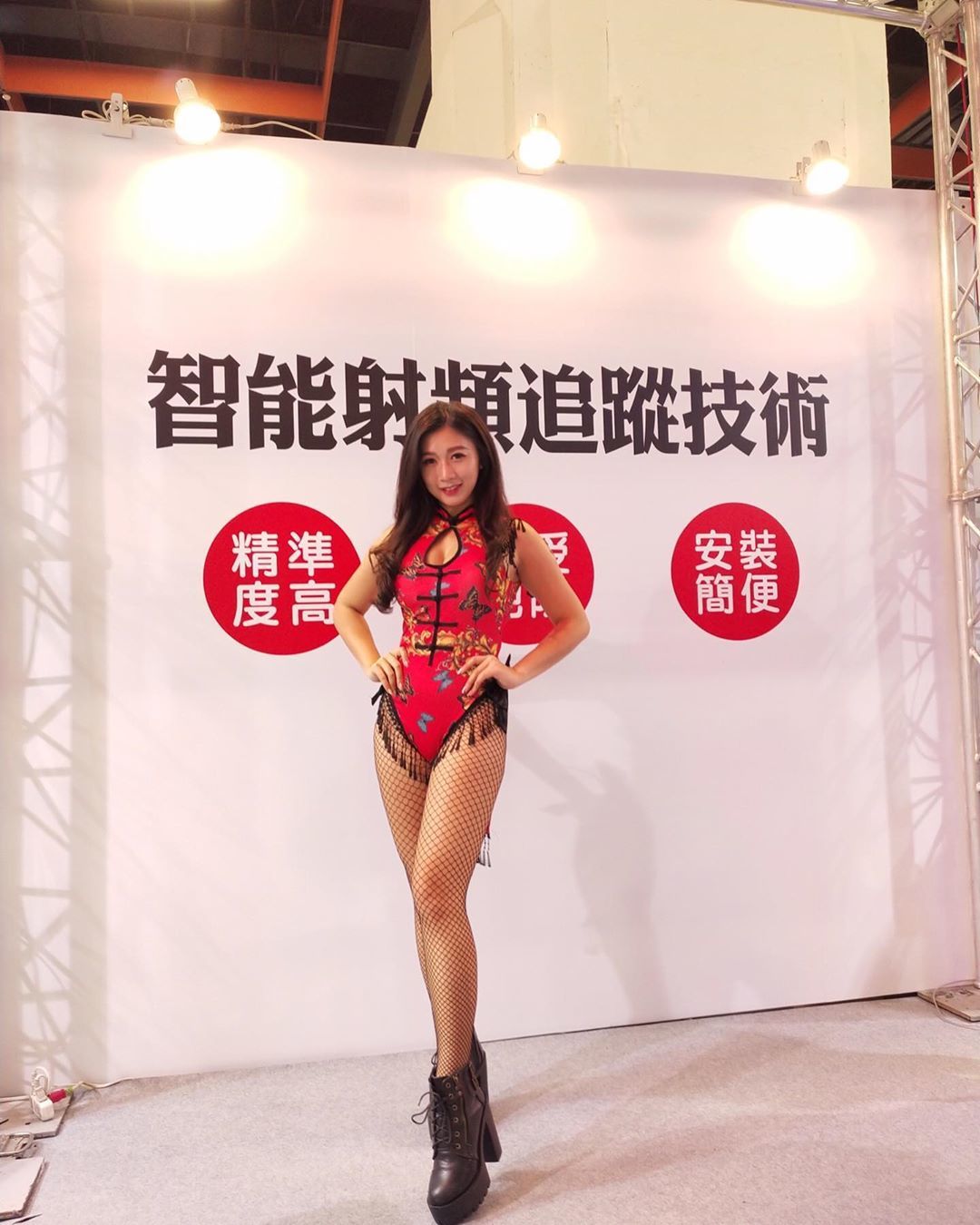 Unable to drive super hot SG... Sexy sweet heart before the “rich milk” crowded business is even deeper to want to conquer!-第1章-图片10