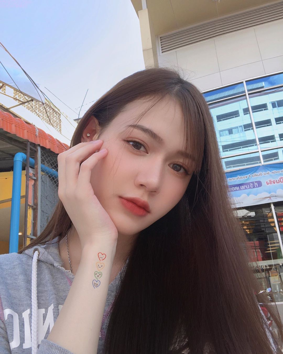 完美身材直逼麻豆等級 泰國甜姊兒純真外表惹人愛