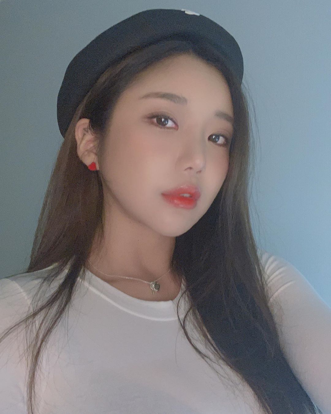 仙氣爆棚韓國大姊姊 辣曬傲人身材讓網友有目共睹