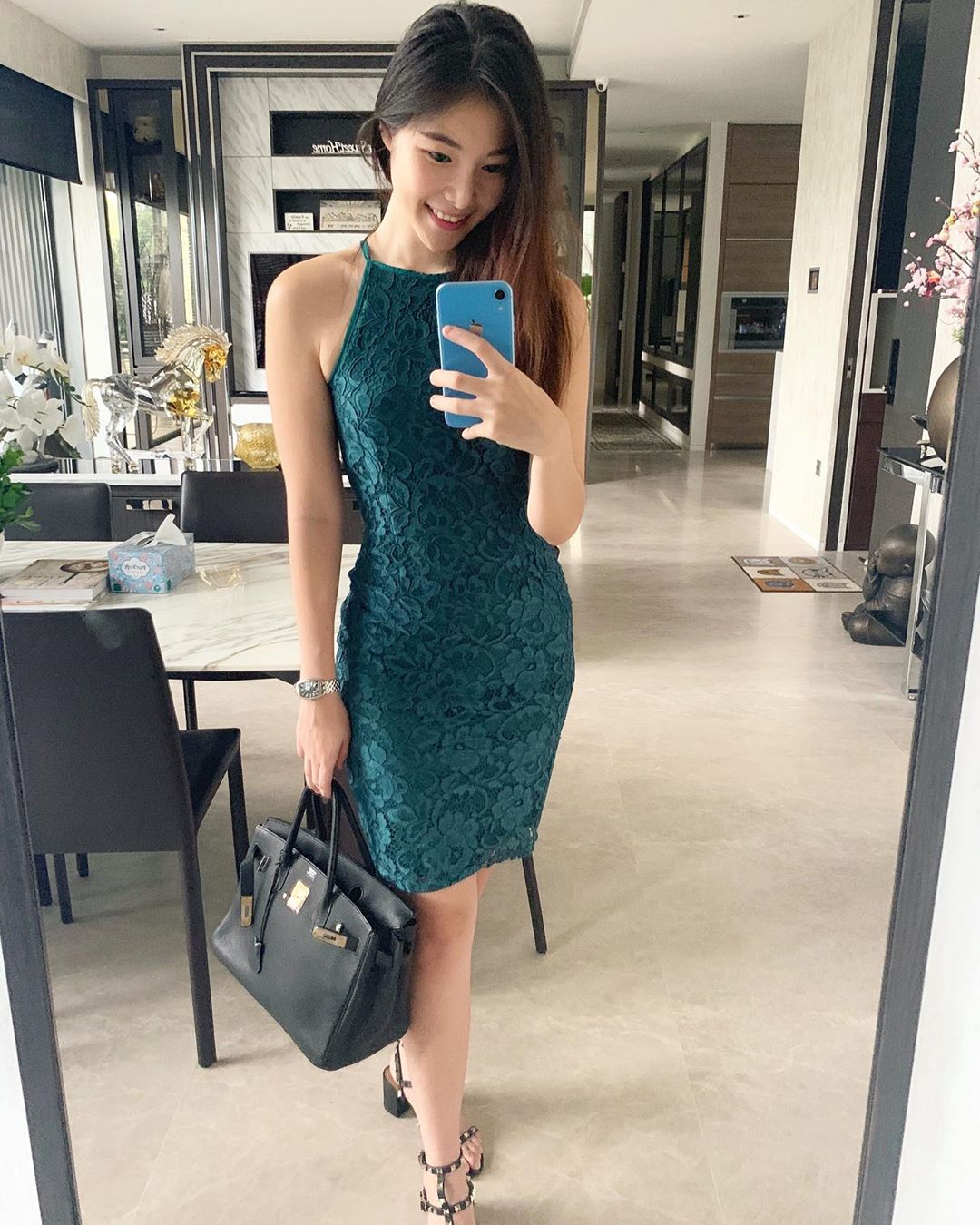 Jenny can't save a little before the recent economic downturn-第1章-图片6