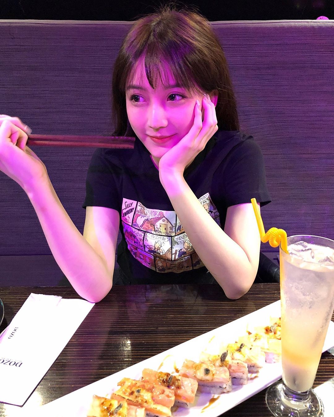 坊楦: 我的姐妹朋友們♡只有我一個人不過萬聖節-第1章-图片3