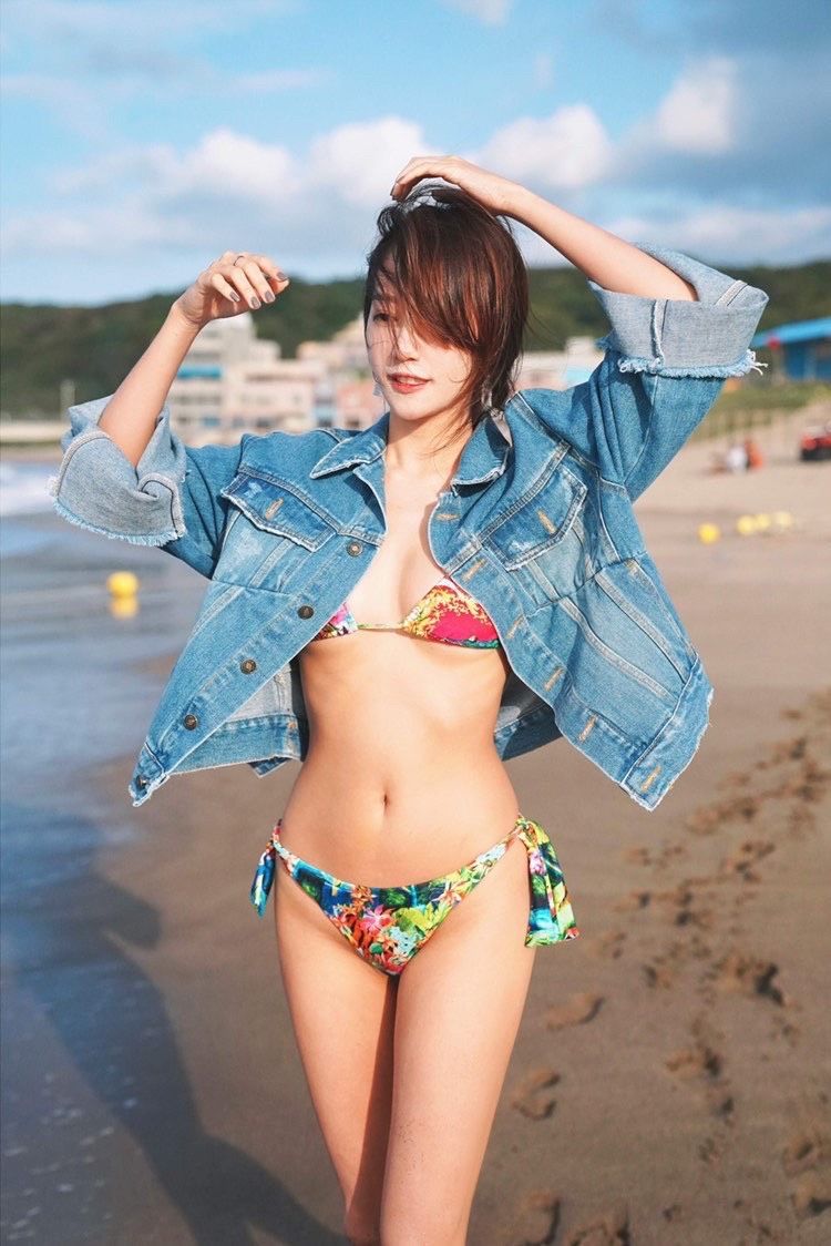 偷加公司助理妹妹IG...意外發現另一面!私藏「水滴大奶球」歐派分享肉色照:根本極品-第1章-图片2