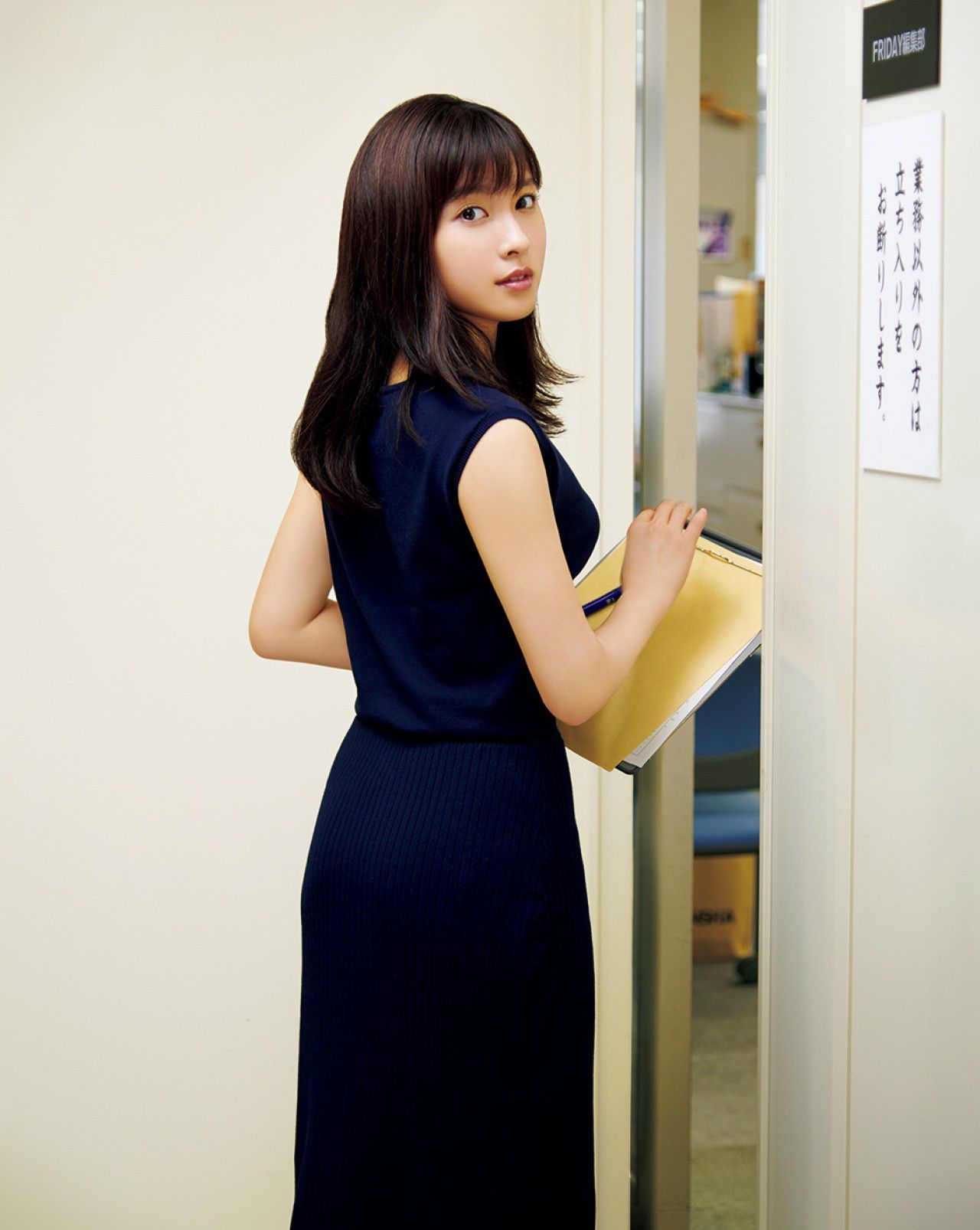 辦公室性感OL 土屋太鳳