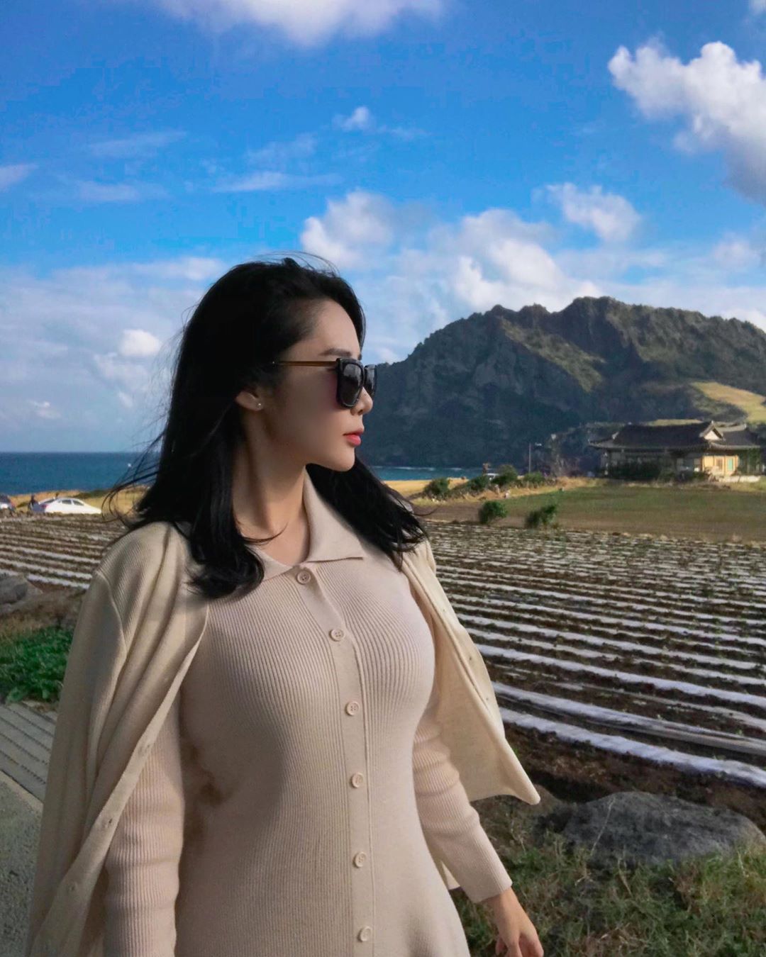 大眼韓國麻豆藏不住的美胸 乳香味呼之欲出直接擄獲你-第1章-图片11