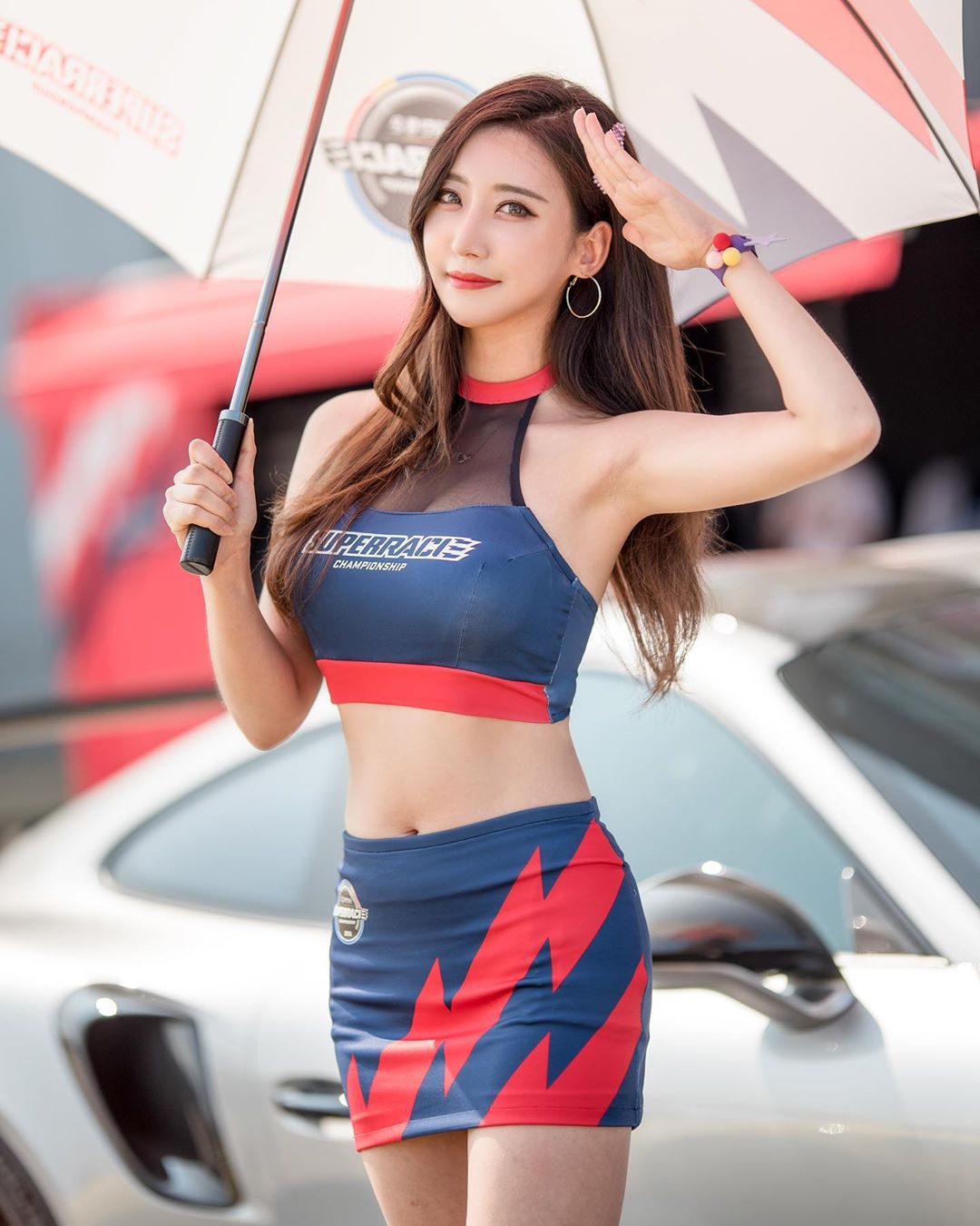 賽車女郎身材太火辣讓人分心 仙氣爆發看的心癢難耐-第1章-图片7
