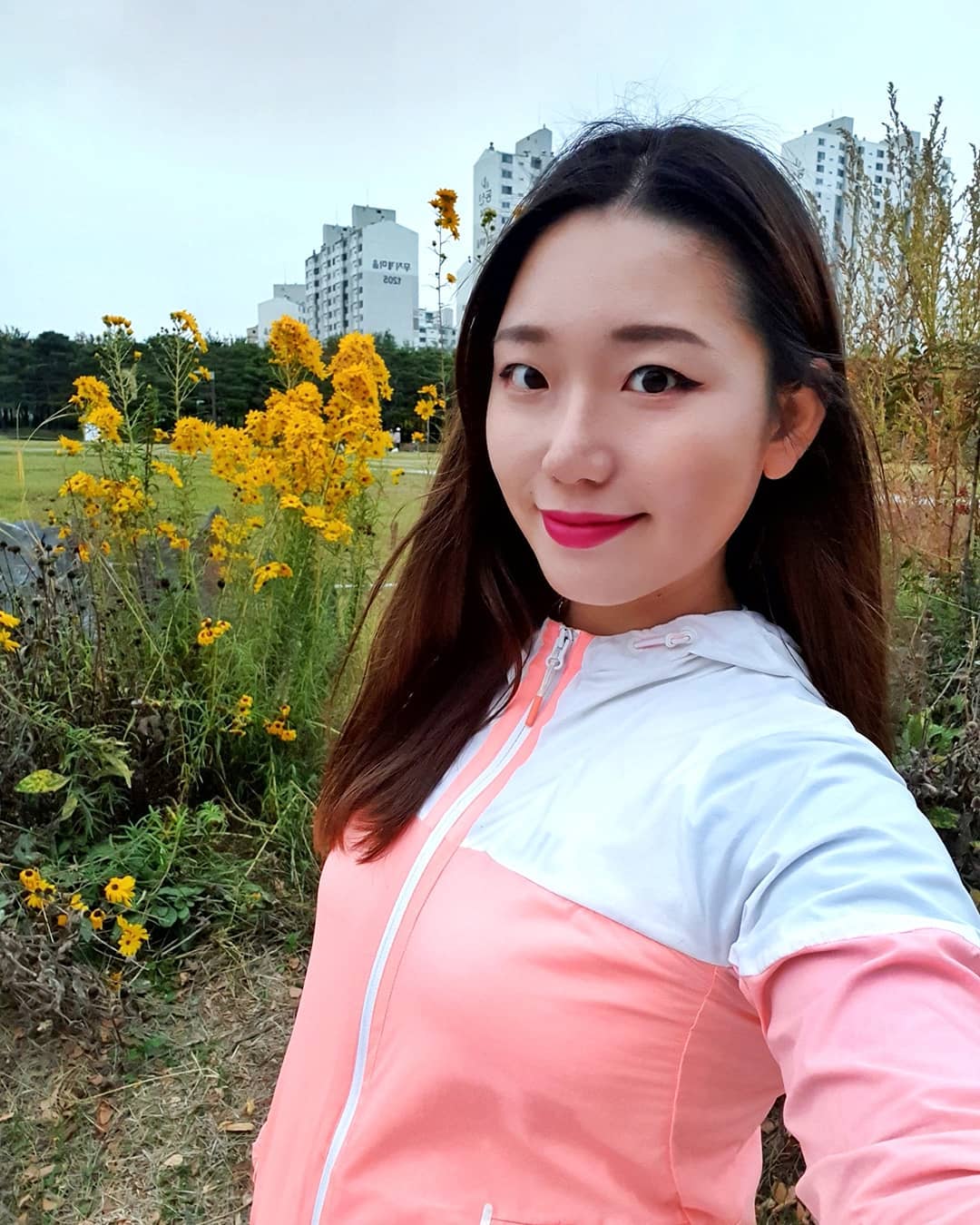 熱愛運動白皙美人 正氣稟然勾魂上圍讓網友躁動-第1章-图片13