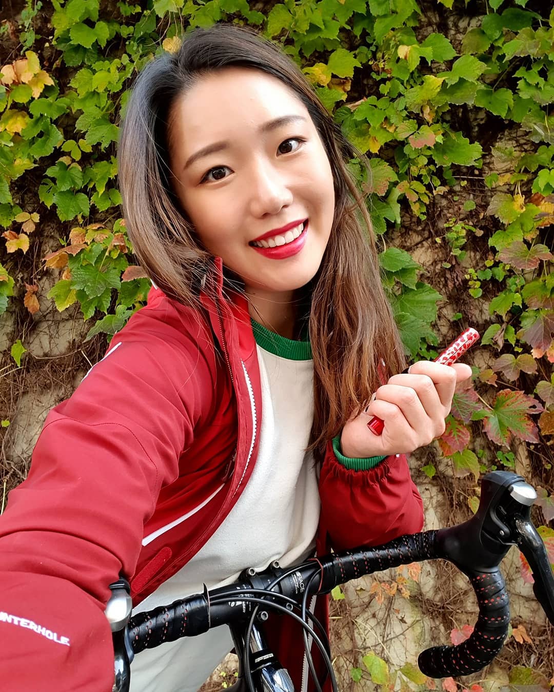熱愛運動白皙美人 正氣稟然勾魂上圍讓網友躁動-第1章-图片14