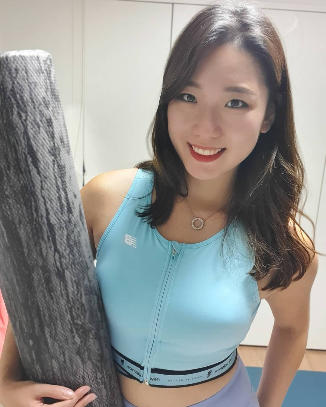 熱愛運動白皙美人 正氣稟然勾魂上圍讓網友躁動-第1章-图片20