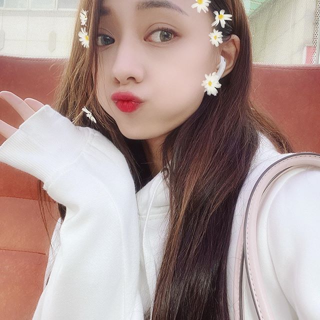 琳仔 曲線超犯規正妹讓人把持不住-第1章-图片4