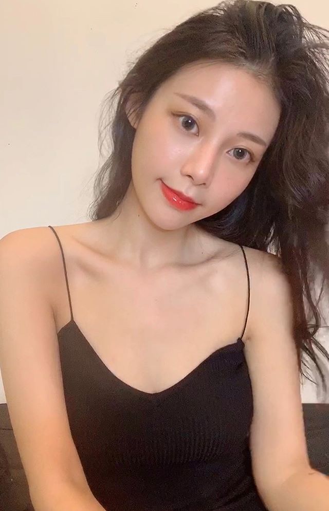 張香香 散發著一股氣質優雅感 讓人瞬間沈淪-第1章-图片13