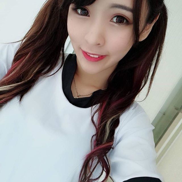 Big Snow White Breastfeeding Wife Thoughts to Marry Home-第1章-图片1