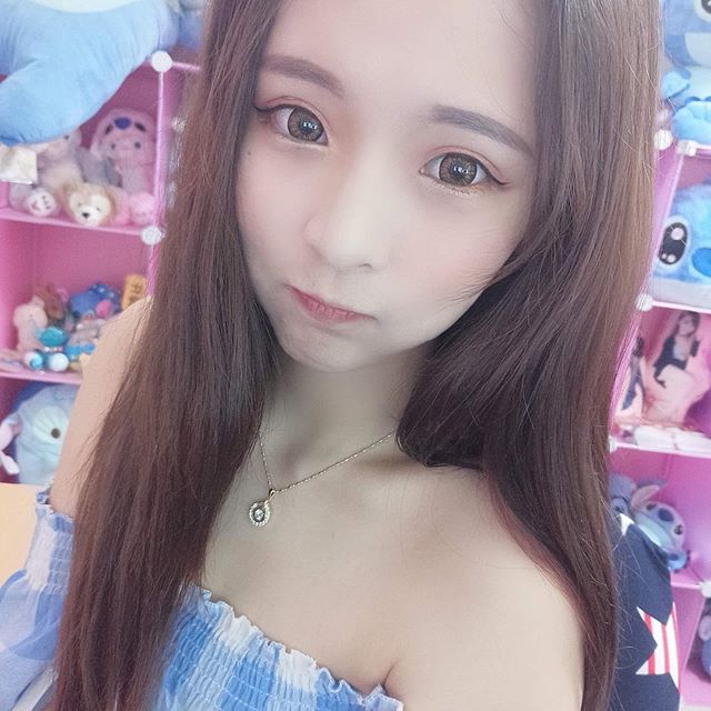 Big Snow White Breastfeeding Wife Thoughts to Marry Home-第1章-图片11