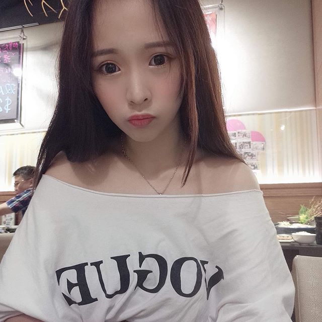 Big Snow White Breastfeeding Wife Thoughts to Marry Home-第1章-图片10