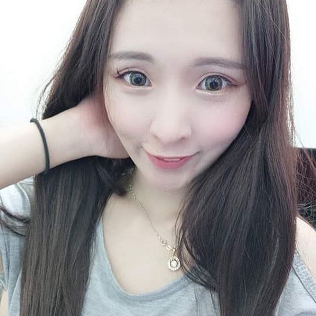 Big Snow White Breastfeeding Wife Thoughts to Marry Home-第1章-图片17
