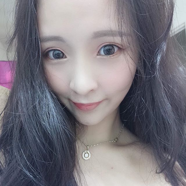 Big Snow White Breastfeeding Wife Thoughts to Marry Home-第1章-图片19