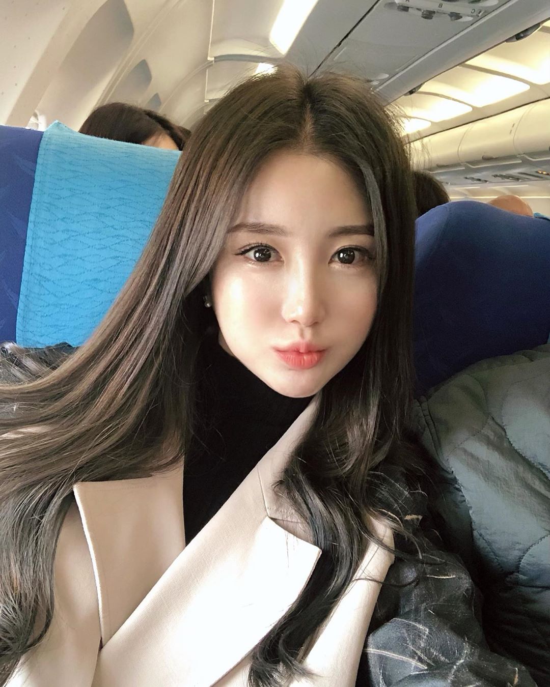 韓國姊甜笑底下藏兇機 露出傲人美乳讓人眼睛為之一亮-第1章-图片2
