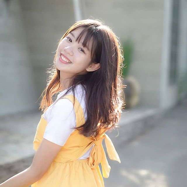 芊聿 超正神顏讓人無法轉移視線啊-第1章-图片6