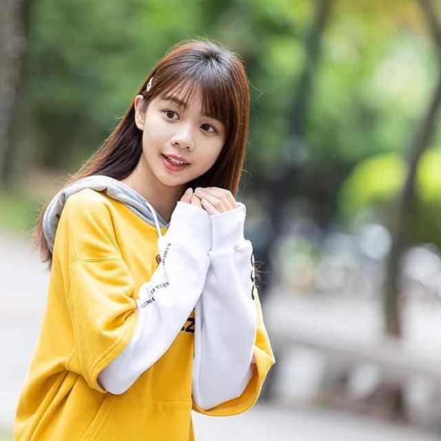 芊聿 超正神顏讓人無法轉移視線啊-第1章-图片15