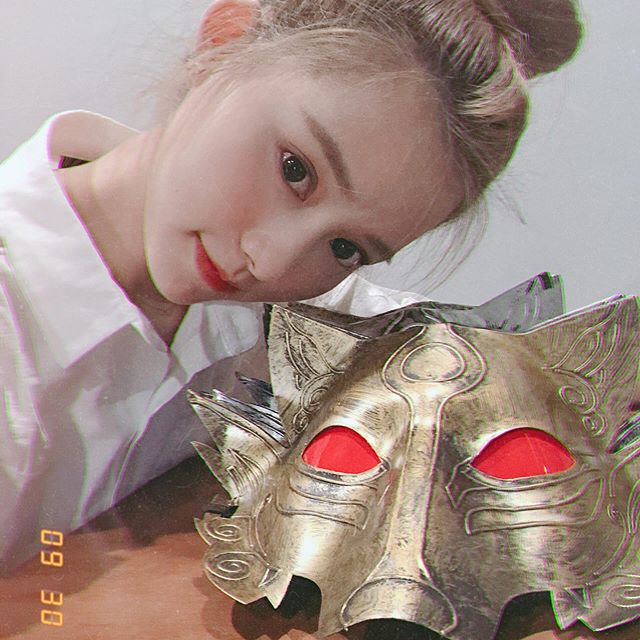 張又潔Mina 那雙電人大眼玲瓏曲線讓人難以抗拒-第1章-图片2