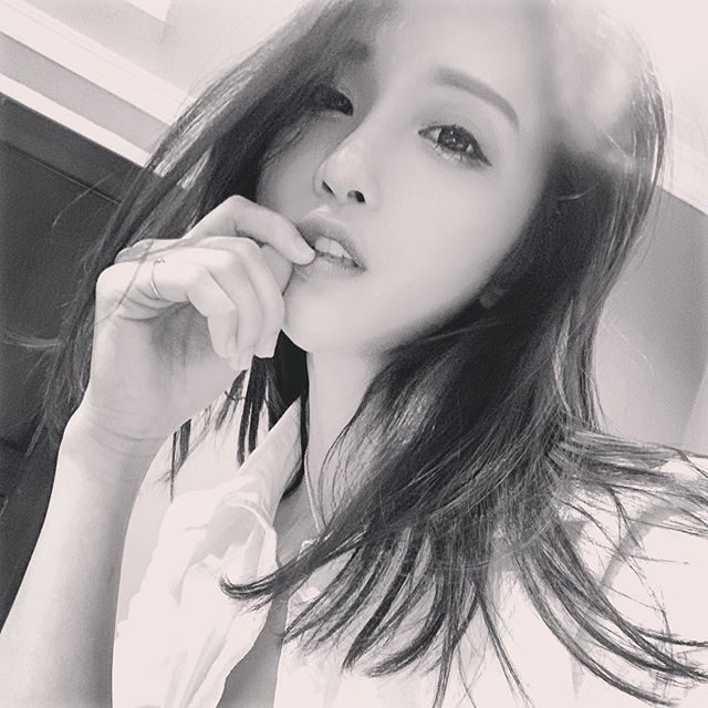 Chelsea漾 超大白嫩水滴奶乳香四溢 波濤洶湧好驚人-第1章-图片9