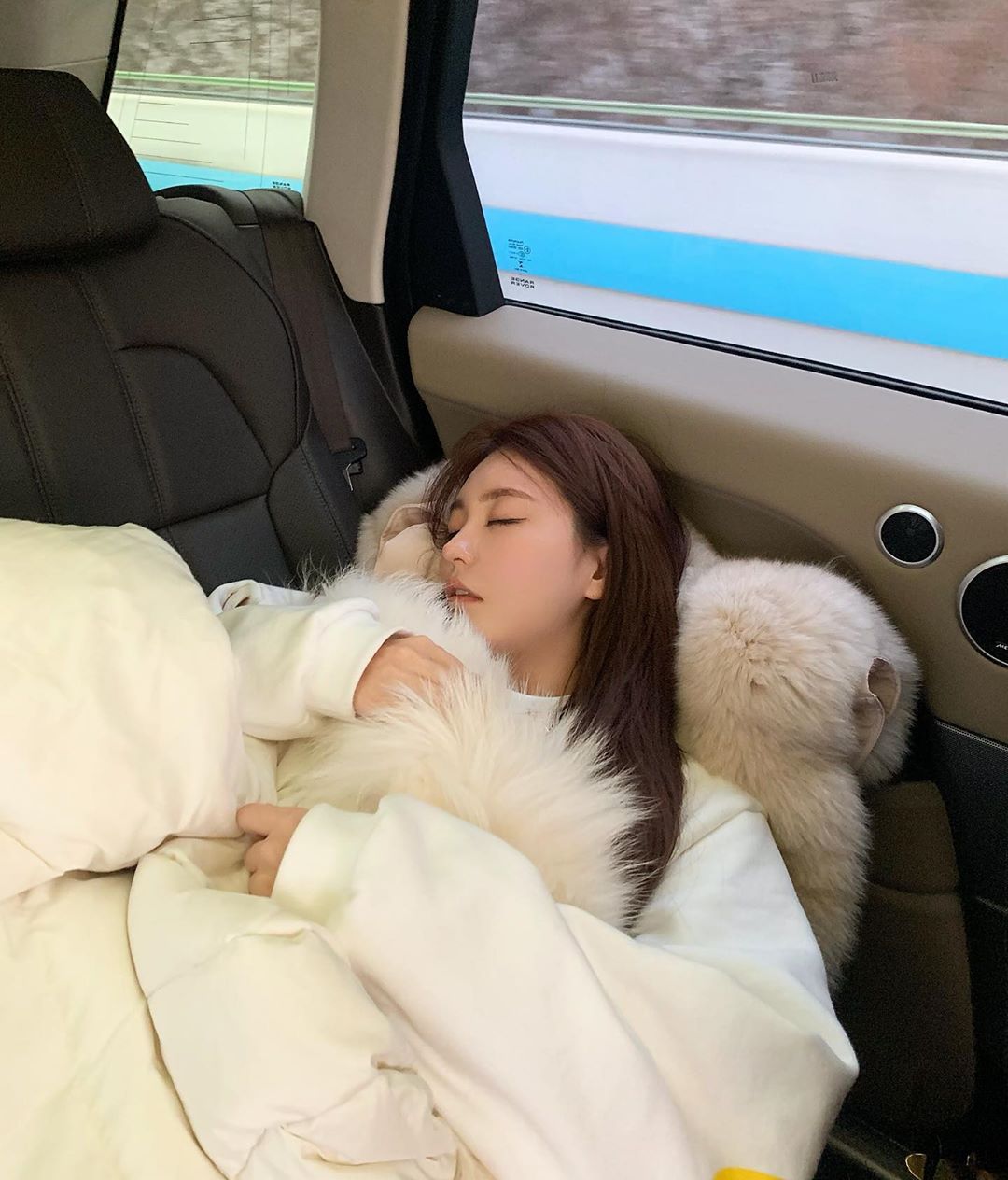 仙氣指數破表韓國長髮姊 明亮大眼觸電網友的心