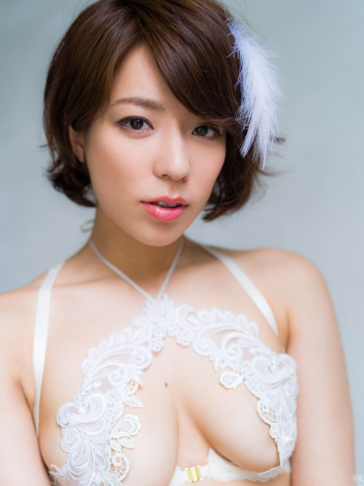 小瀬田麻由 テラハ出演の爆乳女子が岩場でセミヌード2019/12/4追加 ここから-第1章-图片1