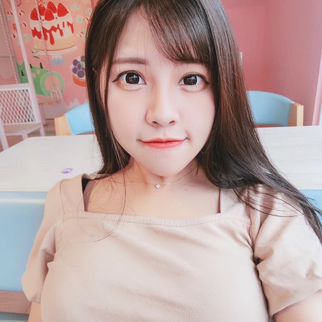 沈橖 歐派解放...原來怕熱喜歡穿清涼-第1章-图片13