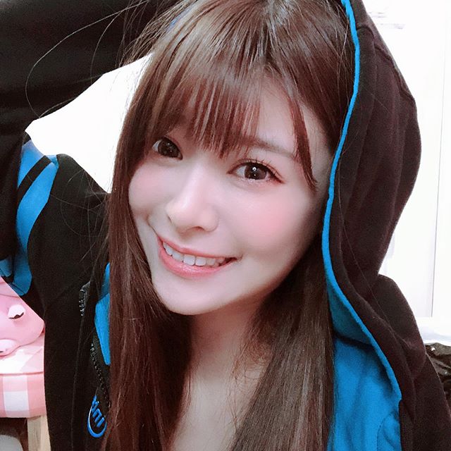Vivi芝衣 神一般的顏值和氣質 照片讓人撲通臉紅心跳-第1章-图片2
