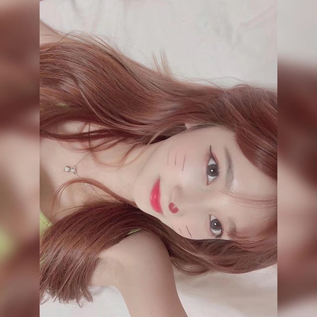小希 電眼十足超勾魂...逆天身材更養飽男粉雙眼-第1章-图片9