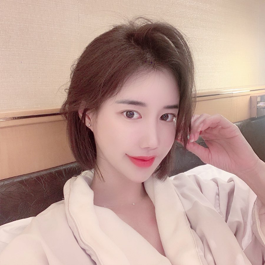 香肩加上傲人上圍 充滿靈性眼神讓網友坐不住-第1章-图片6