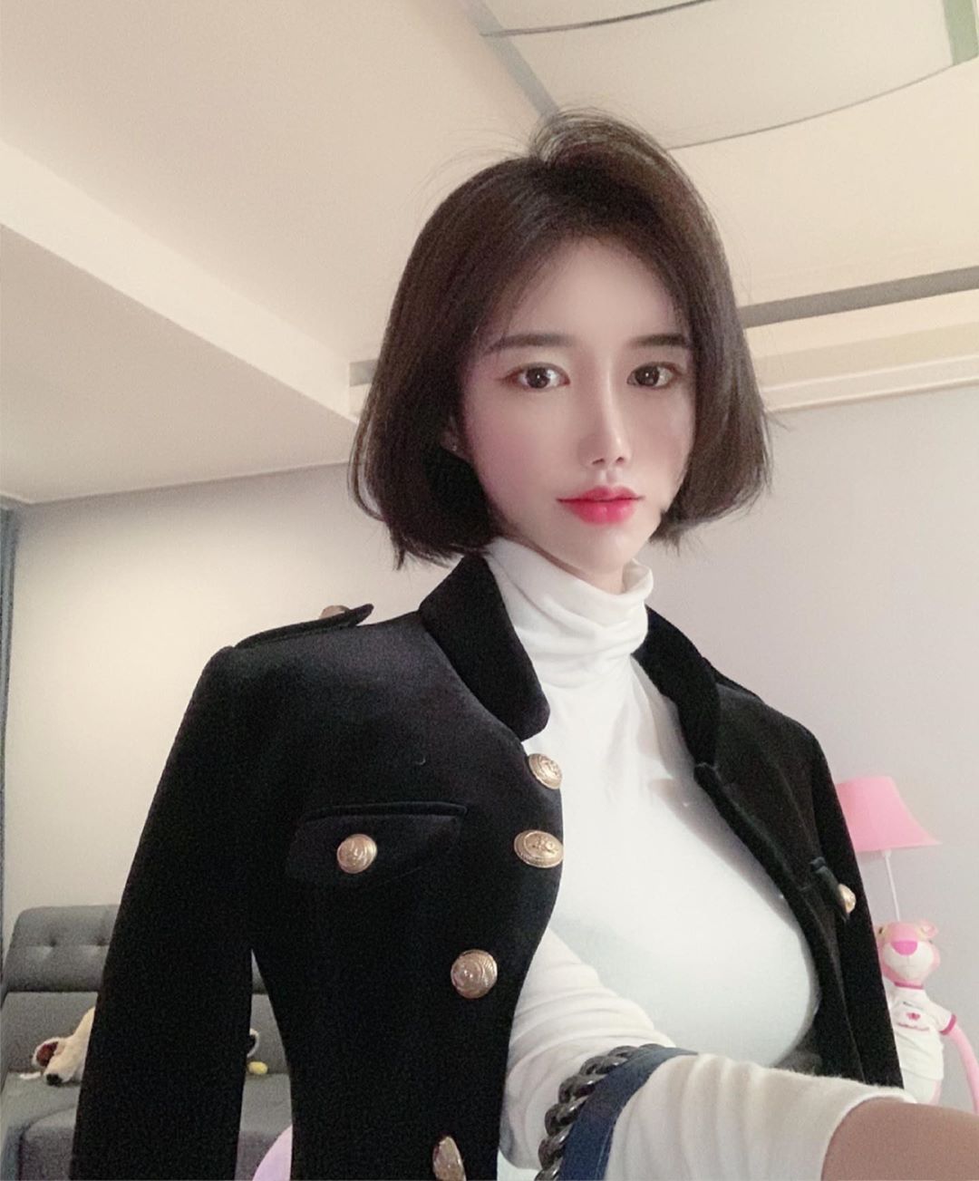 香肩加上傲人上圍 充滿靈性眼神讓網友坐不住-第1章-图片8