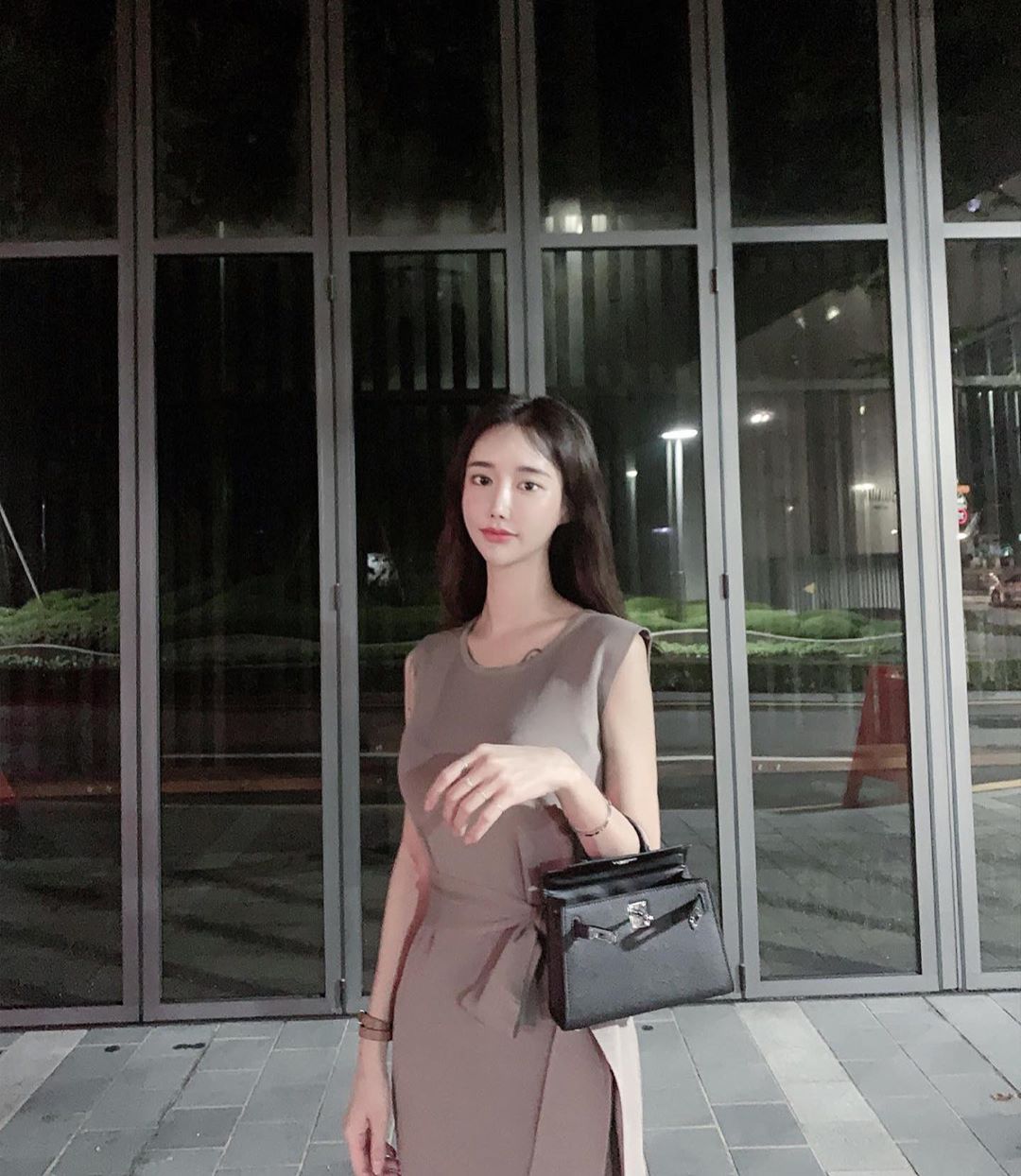 香肩加上傲人上圍 充滿靈性眼神讓網友坐不住-第1章-图片18